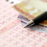 Loteria promocyjna: Jak uzyskać zezwolenie i uniknąć kar?