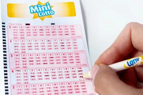 Mini Lotto: Ile za 3? Zmienna wygrana, kwoty i odbiór.