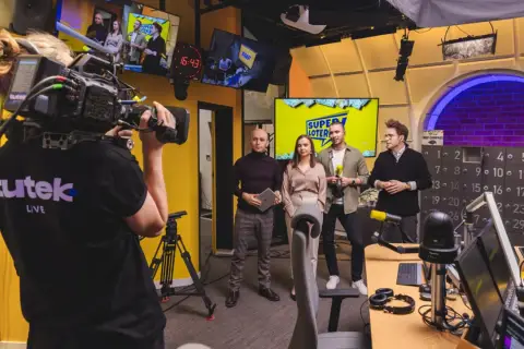 Trwa nagranie "Super Loteria" RMF FM. Dowiedz się, loteria RMF o której godzinie, oglądając transmisję na żywo.