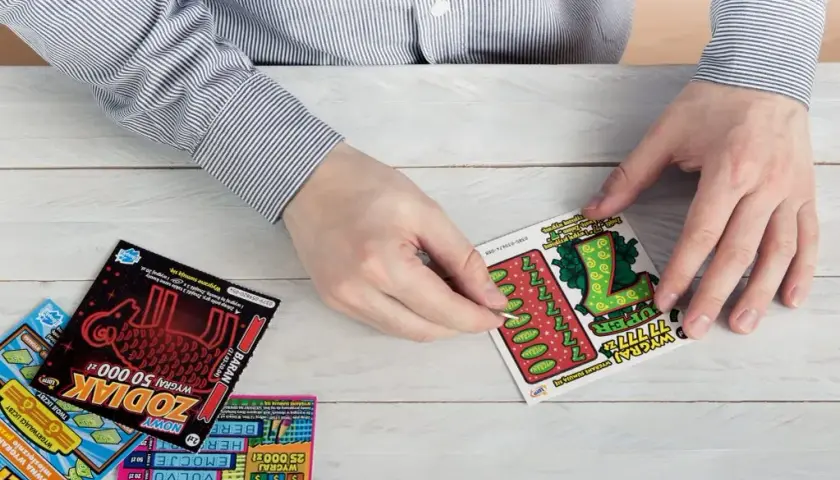Farba do zdrapek: Kup, zrób sam! Sklepy, alternatywy, porady