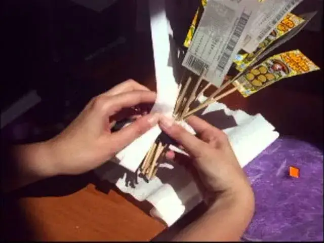 bukiet ze zdrapek diy